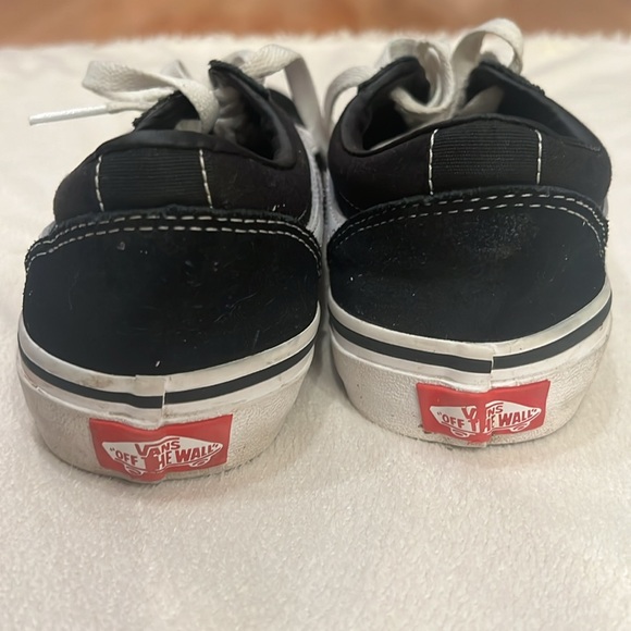 Vans black and white size 3 youth - Picture 2 of 6